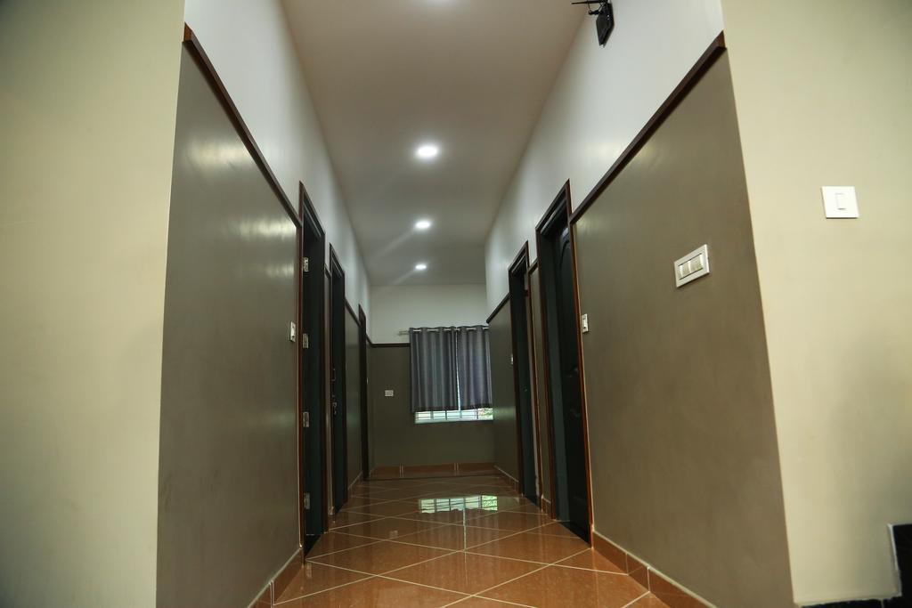 Icon Residency Hotel Kalpatta Ngoại thất bức ảnh