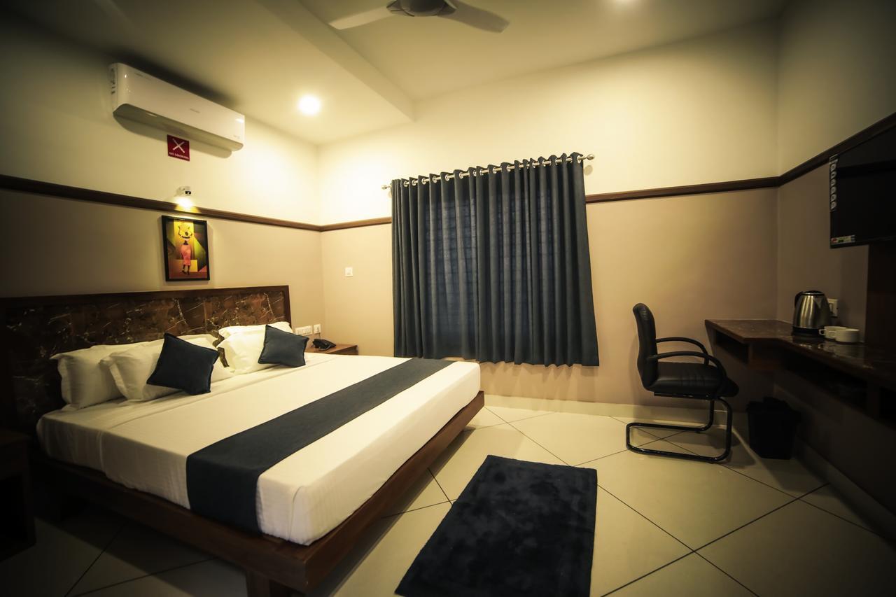 Icon Residency Hotel Kalpatta Ngoại thất bức ảnh