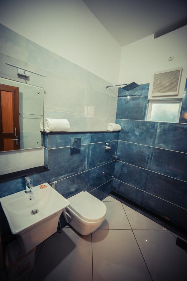 Icon Residency Hotel Kalpatta Ngoại thất bức ảnh