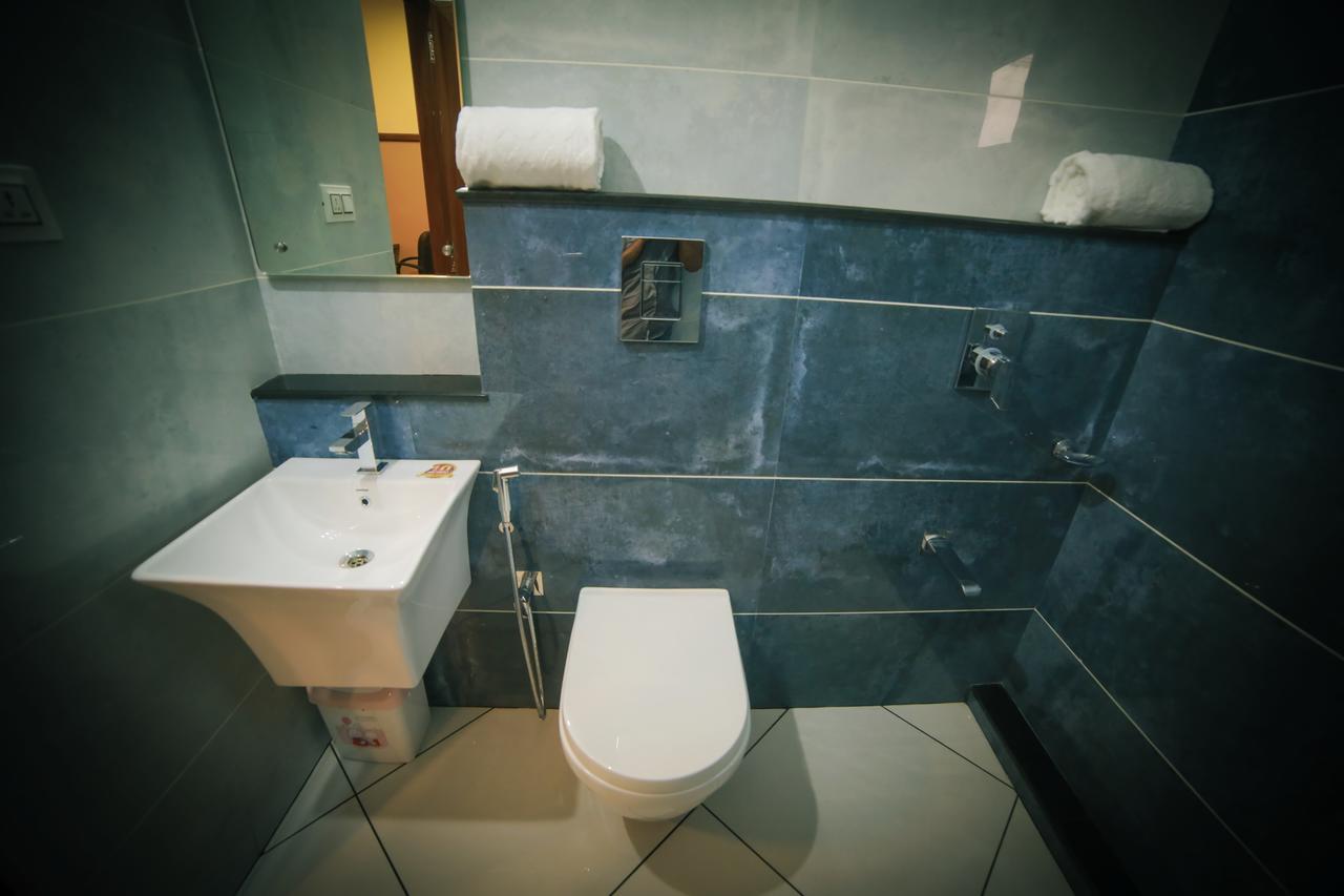 Icon Residency Hotel Kalpatta Ngoại thất bức ảnh